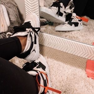 AUTHENTIC OFF-WHITE SNEAKERS!!